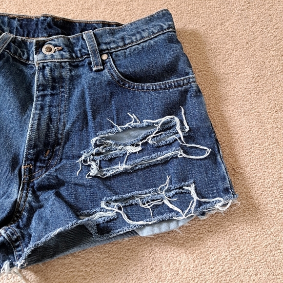 Vintage Levi's Silver Tab Denim Shorts Size 29 Distressed Cut Offs Blue Jean - Picture 3 of 11